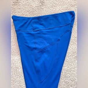 LULULEMON- Fast and Free High-Rise Tight 25" size 16 only worn once